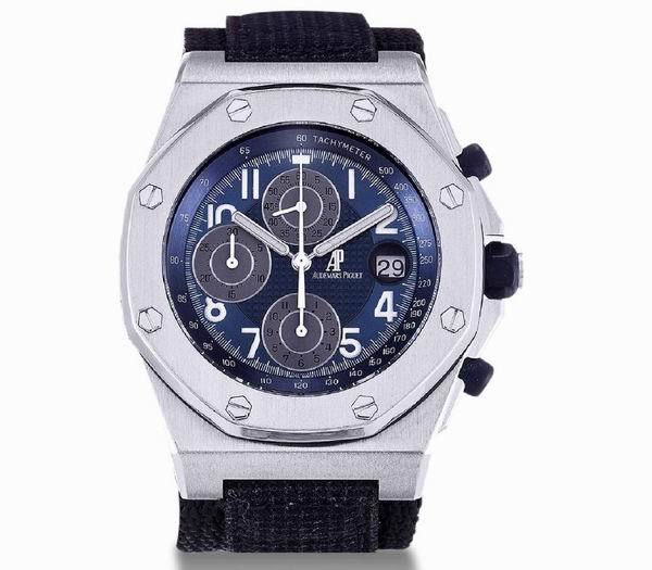 爱彼，“Royal Oak Offshore”25770ST型号，估价：100,000 - 180,000港元